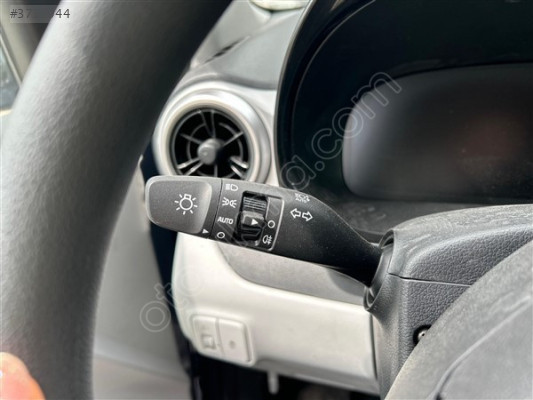 2024 Hyundai İ10 Silgi Sinyal Kolu