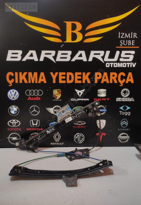 AUDİ A5 RS5 SOL ÖN CAM KRİKOSU 8W8837461