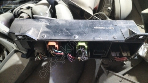 Dodge Caravan Sigorta Kutusu 4868131