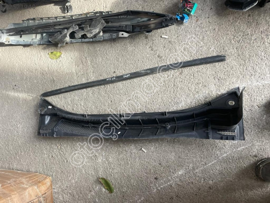 Opel zafira A kasa orjınal çıkma cam ızgarası