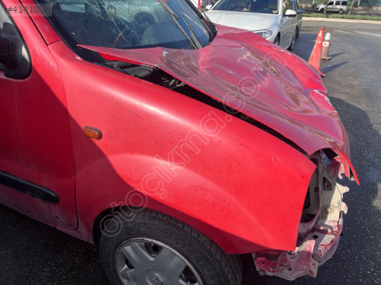 Renault Kango sağ ön çamurluk