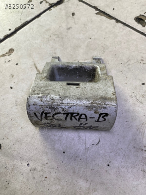 OPEL VECTRA B SOL ÖN MARŞBİYEL KAPAĞI ÇIKMA 90586941 CANCAN OPEL