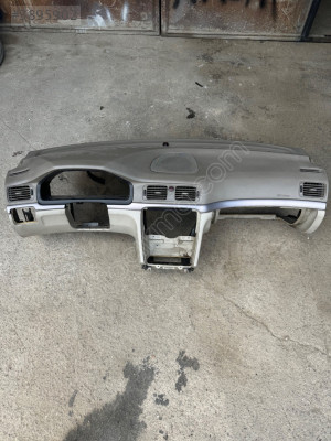 Volvo s80 çıkma ön göğüs