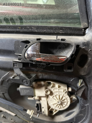 Peugeot 407 sol arka iç kapı açma kolu sağ