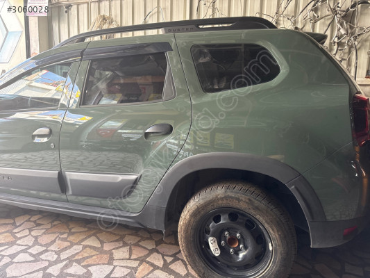 Dacia Duster 2 Çıkma Sol Arka Kapı
