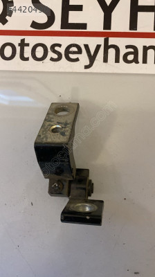 8W0833404A Audi A4 2017 sağ arka kapı alt menteşesi