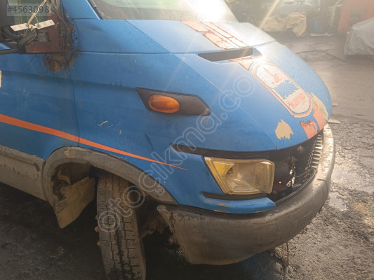 Iveco daily sağ ön çamurluk