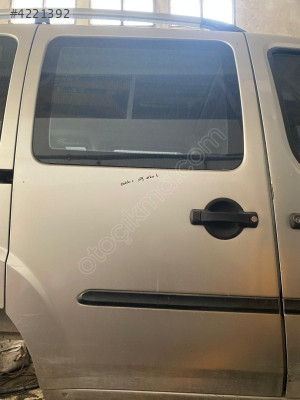 2001 FİAT DOBLO ÇIKMA SAĞ SÜRGÜLÜ KAPI YEDEK PARÇALARI