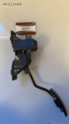 APM30-009 mitsubishi l200 2014 euro 5 gaz pedalı