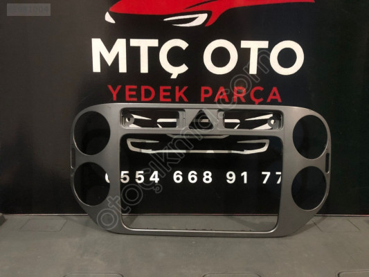 VOLKSWAGEN TİGUAN TEYP ÇERÇEVESİ ORJİNAL