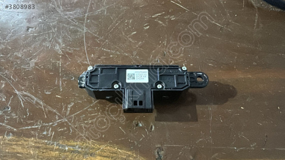 31376461 2018 VOLVO XC90 D5 KOLTUK HAFIZA TUŞU