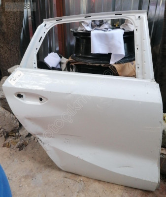 Audi A3 2022 2024 Sağ Arka Kapı Çıkma Orjinal