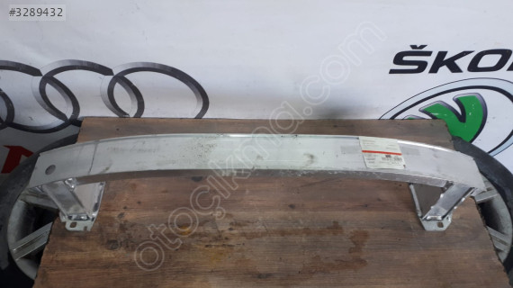 AUDİ Q3 2012-14 ÖN TAMPON DEMİRİ 8u0807109c ORJİNAL ÇIKMA PARÇA