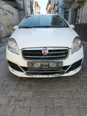 Fiat lines ön tampon