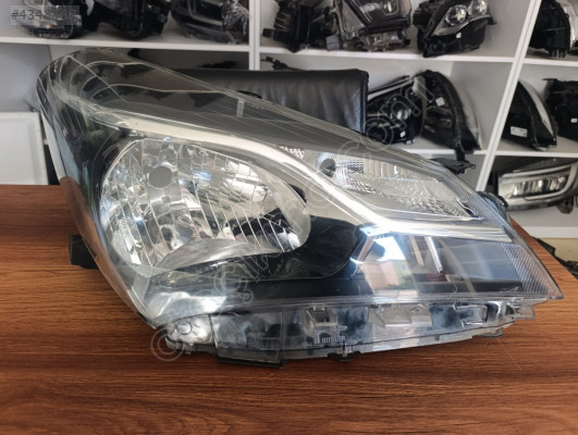 TOYOTA YARİS SAG FAR ORJİNAL ÇIKMA