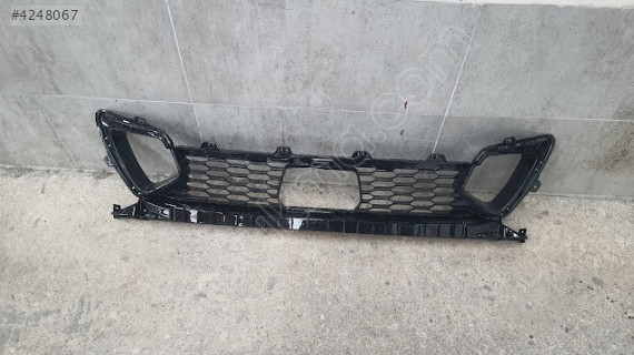 BMW F44 M ÖN TAMPON ORTA IZGARA ÇIKMA ORJİNAL