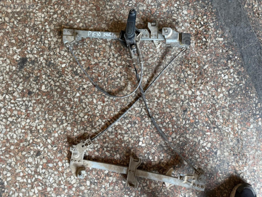 PEUGEOT PARTNER SAĞ ÖN KAPI CAM KRİKOSU MANUEL 98-03 MODEL