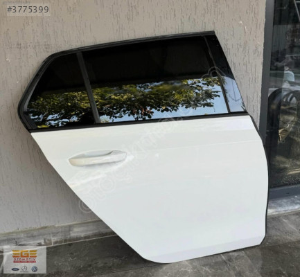 VOLKSWAGEN GOLF 8 SAĞ ARKA KAPI HATASIZ ÇIKMA EGE OTOMOTİV