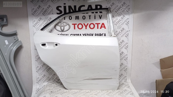 TOYOTA COROLLA 2013 2018 SAĞ ARKA KAPI ÇIKMA ORJİNAL SEDEFLİ