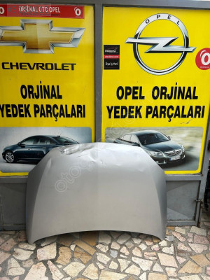 Opel Corsa c gri kaput
