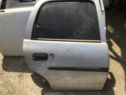 Opel Corsa 96 Sağ Arka Kapı (B Kasa) Kapı Döşemesi Kapı Çıta