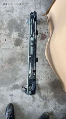 Clio 5 ön tampon demiri