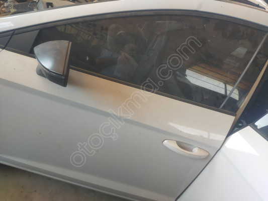 SEAT LEON SAG ÖN KAPI DOLU HATASIZ BEYAZ