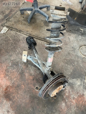 AUDİ A3 SAĞ TAŞIYICI