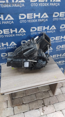 VW TRANSPORTER T5 ARKA KALORİFER KUTUSU 7H5 819 004