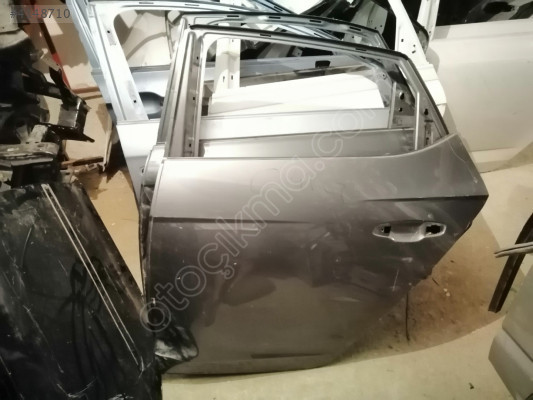 SEAT LEON SOL ARKA KAPI
