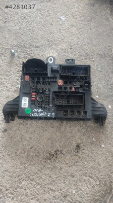 OPEL İNSİGNİA SİGORTA KUTUSU