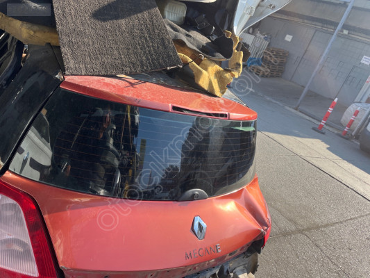 RENAULT MEGANE 2 HB ARKA CAM