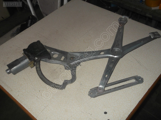 MERCEDES W210 SOL ÖN CAM KİRKOSU