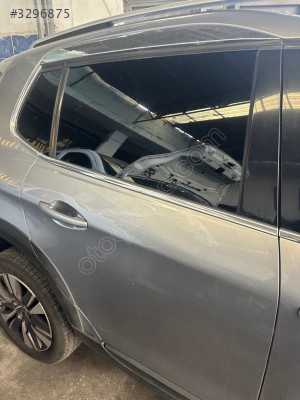 PEUGEOT 2008 SAĞ ÖN KAPI
