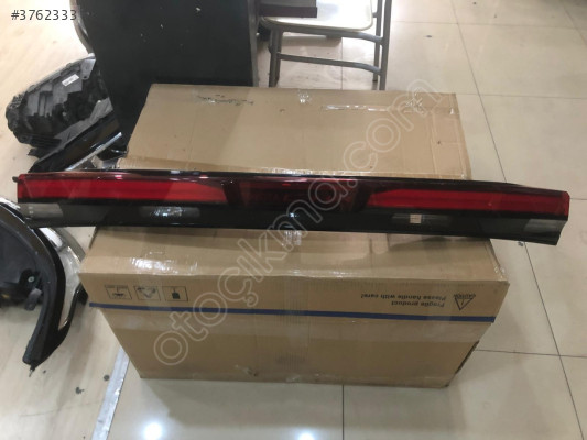 TOYOTA C-HR BAGAJ STOBU 81580-F4220