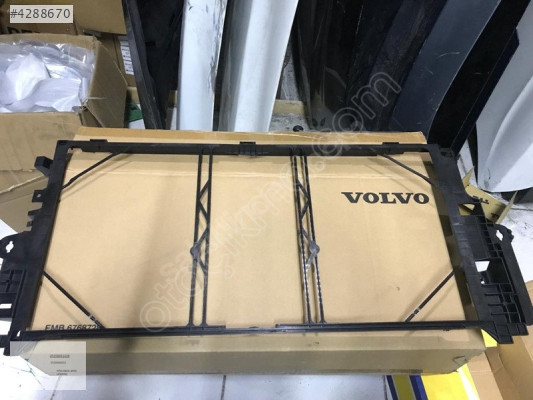 VOLVO S90 RADYATÖR ÇERCEVESİ