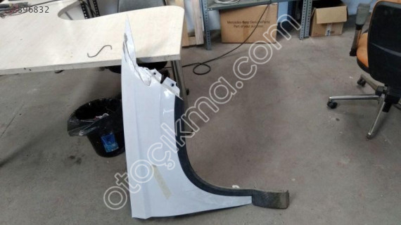 SEAT ATECA 2018 2021 ÇAMURLUK ÖN SAĞ 575821106A