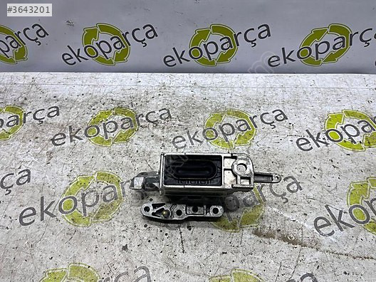 BMW 1 2019 2024 F39 F40 F55 F56 MOTOR ÜST KULAĞI 6885934-02