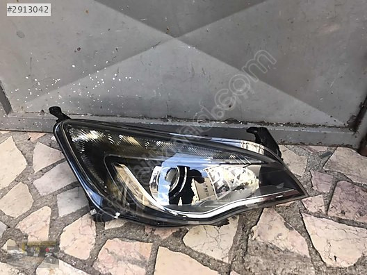 Opel astra j sağ ön far ORJİNAL OTO OPEL ÇIKMA