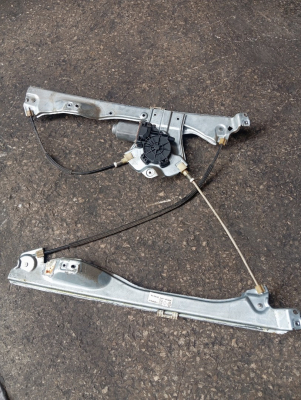 RENAULT CLİO 3 SAĞ CAM KRİKOSU