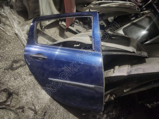 RENAULT CLİO 3 ORJİNAL ÇIKMA SAĞ ARKA KAPI