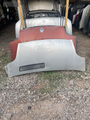 RENAULT TRAFİC MOTOR KAPUTU ORJİNAL ÇIKMA