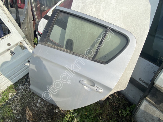 HYUNDAİ İ20 SOL ARKA KAPI