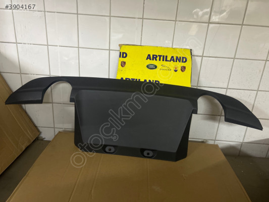Jaguar Xe arka tampon difzür