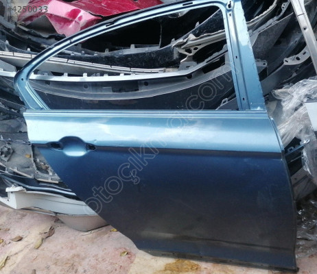 Volkswagen Passat B8  sağ arka kapı  Orjinal Oto Çıkma