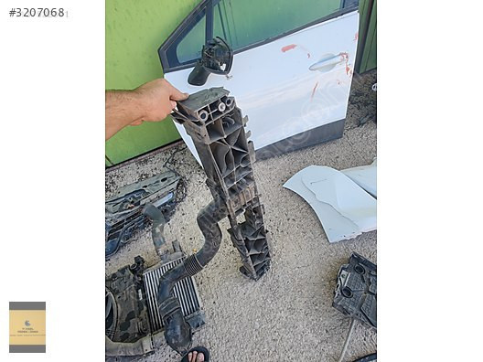 CLİO 4 CAPTUR ÖN PANEL 625003860R