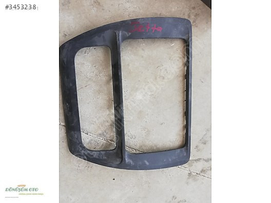VOLKSWAGEN JETTA ÇIKMA RADIO TEYP ÇERÇEVE 2011 - 5C6858069