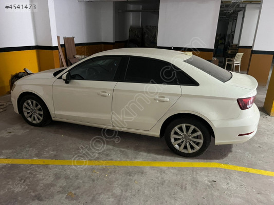 AUDİ A3 ( 2015 ) SOL ARKA KAPI ORJINAL ÇIKMA