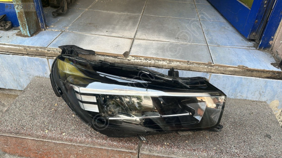 OPEL CORSA F SAĞ FAR ÇIKMA ORJİNAL YEDEK PARÇA