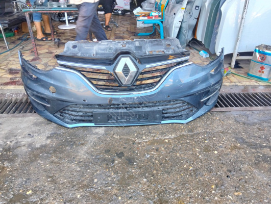 Renault megane 4.5 ön tampon